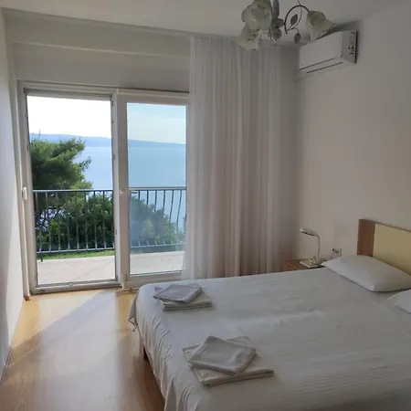 With 2 Balconies And Sea View *