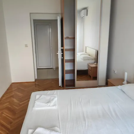 Apartment With 2 Balconies And Sea View *