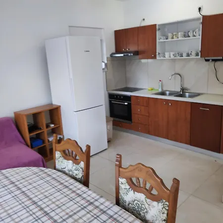 With 2 Balconies And Sea View *