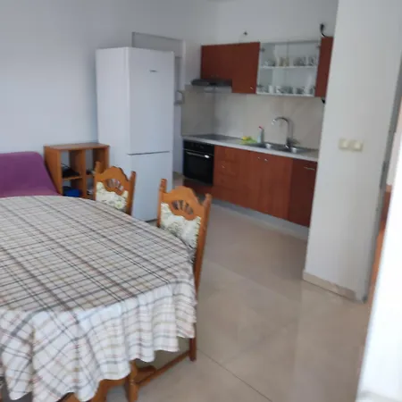 With 2 Balconies And Sea View *